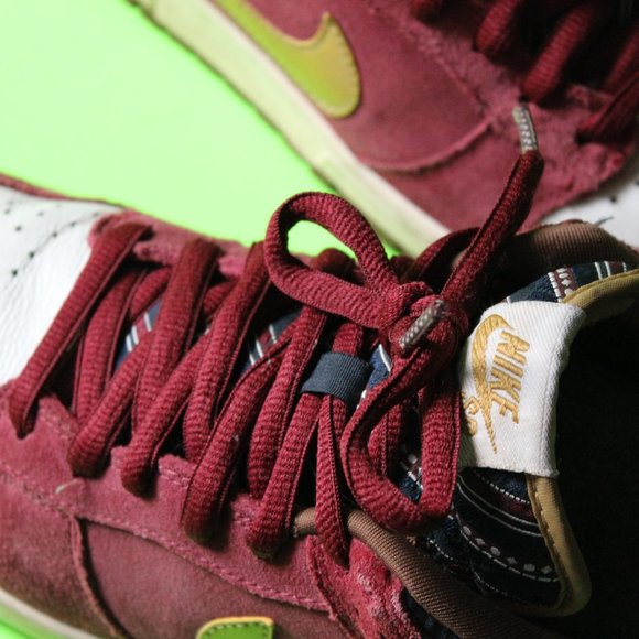 *SOLD*Nike Dunk Low Pro SB Ron Burgundy/Anchorman - Picture 5 of 10